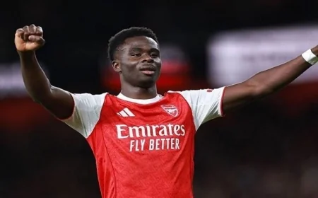 ساكا يعزز تشكيل أرسنال لمواجهة نيوكاسل في معركة الدوري الإنجليزي