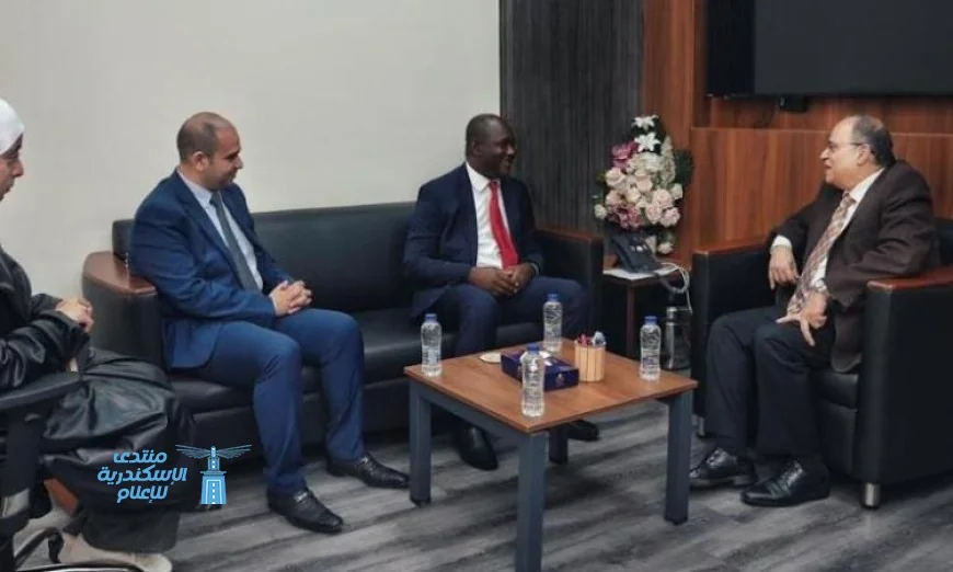 الغمرواي يستقبل رئيس هيئة الغذاء بغانا لتعزيز التعاون في القطاع الدوائي بالصور