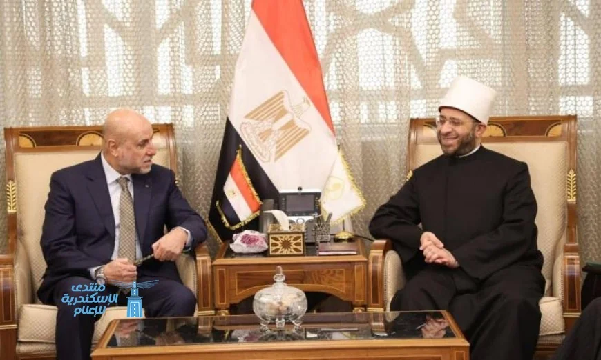 وزير الأوقاف يرحب بوفد فلسطيني رفيع المستوى لتعزيز التعاون المشترك