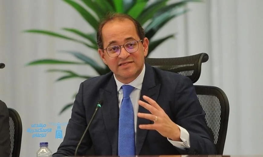 المالية والاستثمار تؤكد استمرارية العمل في الموانئ والمنافذ الجمركية على مدار الأسبوع