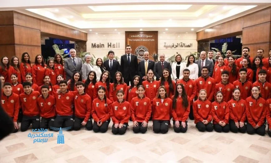 وزير الرياضة يبحث مع لاعبي منتخب الجمباز تحفيزهم قبل بطولة أفريقيا