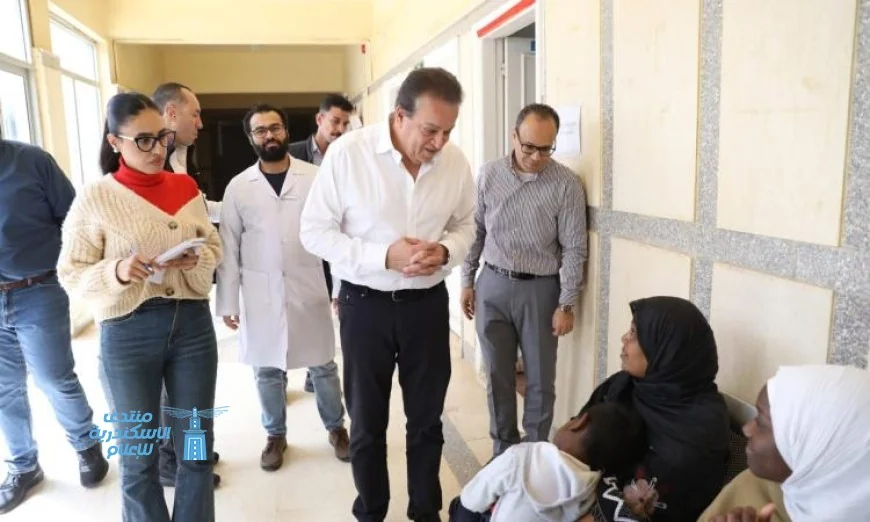 وزير الصحة يقوم بزيارة مفاجئة لمركز طبي في الحي الثالث ببدر ويغير مسار جولته