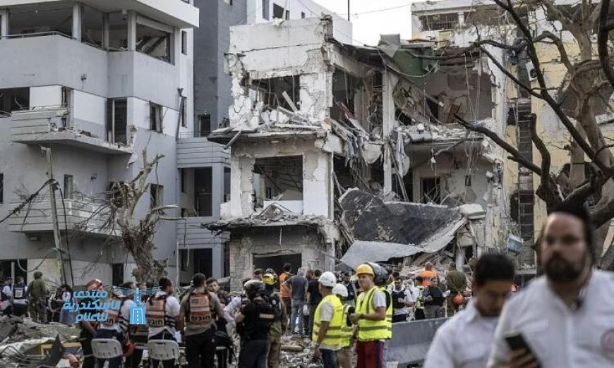 انفجارات قوية تضرب وسط إسرائيل وتسبب أضراراً بالمبانى في بتاح تكفا وبني براك