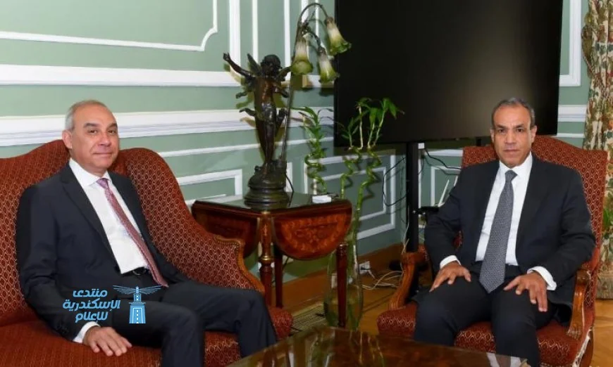 وزير الخارجية يؤكد على أهمية الهيئة العامة للاستعلامات في تعزيز الرسالة الإعلامية المتوازنة