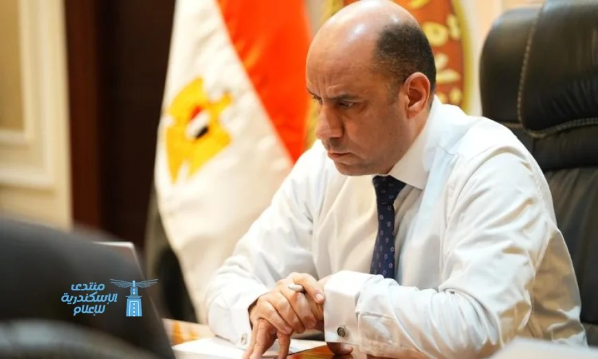 وزير العمل يراقب تنفيذ خطط الوزارة مع مديريات العمل في كافة المحافظات