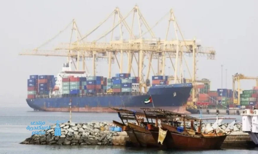 الإمارات تتعامل مع حادث استهداف ميناء خورفكان بجهود الجهات المختصة في الشارقة