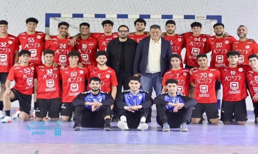 رئيس اتحاد اليد يحفز منتخب 2008 في جلسة تحضيرية قبل بطولة البحر المتوسط