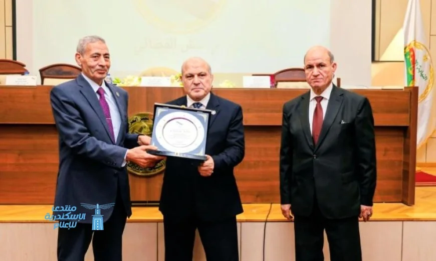 رئيس هيئة النيابة الإدارية يشارك في فعاليات يوم التميز لإدارة التفتيش القضائي بالصور