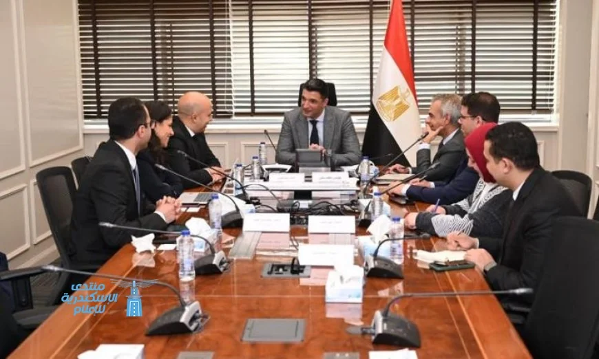 وزير الصناعة يناقش مع لوريال مصر استراتيجيات التوسع وتعزيز المكون المحلي