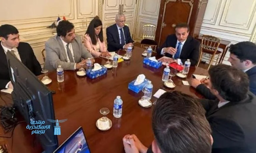 وزير الصحة يتعاون مع إيرباص العالمية لتطوير نظام متكامل للطائرات الإسعافية