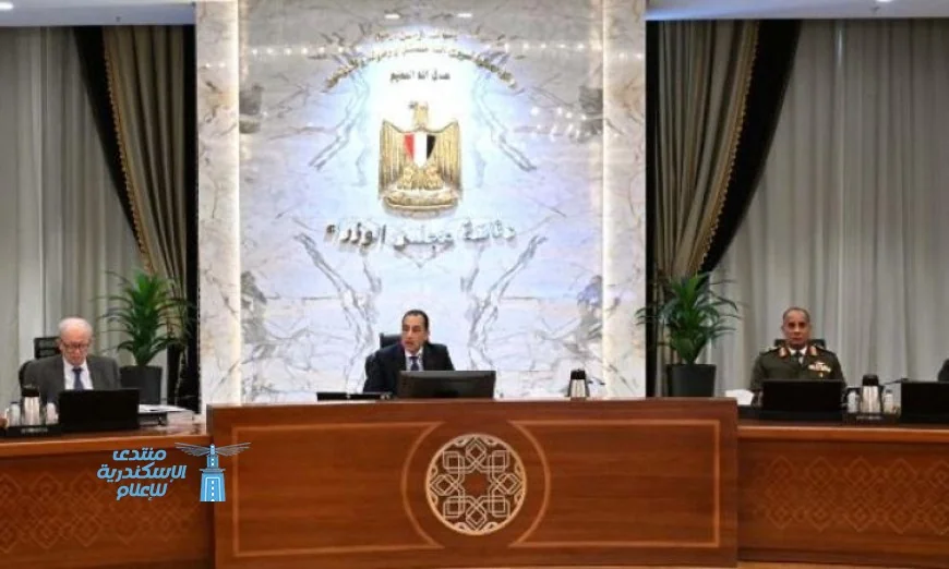 رئيس الوزراء يقرر تمديد ساعات عمل المحلات حتى 11 مساء بدلاً من 9 حتى نهاية أبريل