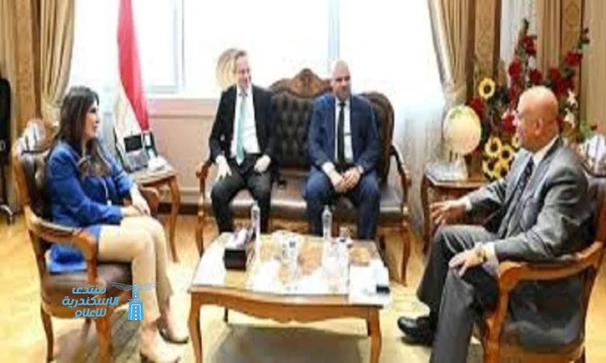 وزيرة الإسكان تستعرض فرص التعاون مع أكوا باور لإنشاء وتشغيل محطات تحلية مياه البحر