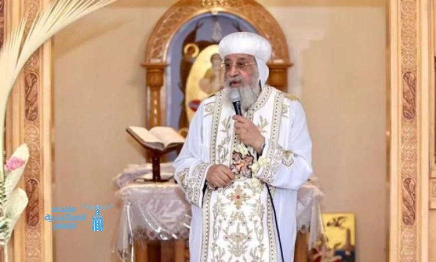 البابا تواضروس يقود صلوات الجمعة العظيمة في الكاتدرائية المرقسية بالعباسية بحضور حشود كبيرة