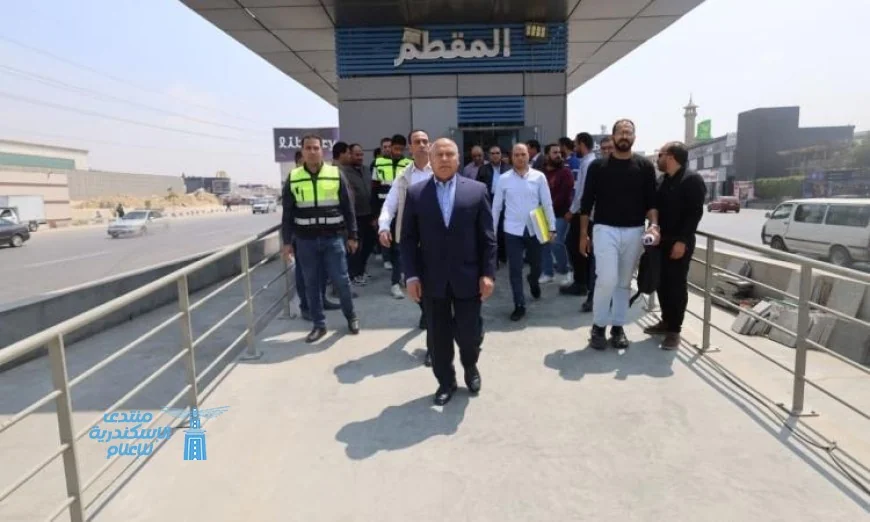 وزير النقل يراقب تقدم المرحلة الثانية لمشروع الأتوبيس الترددي السريع BRT
