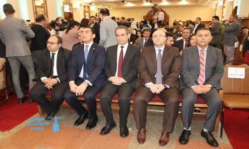 محافظ القليوبية يشارك في احتفالية عيد القيامة المجيد بالكنيسة الإنجيلية في مصر الجديدة