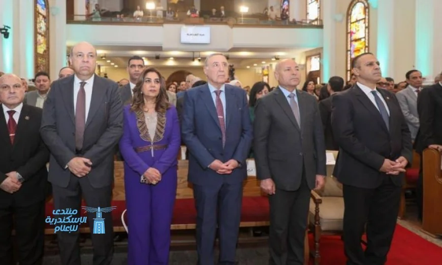 وزير الطيران يرسل تهانيه لقداسة البابا تواضروس الثاني بمناسبة عيد القيامة المجيد