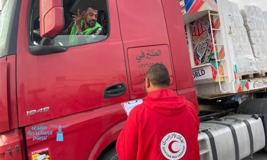 الهلال الأحمر يوزع 168 ألف سلة غذائية من خلال قافلة زاد العزة 174