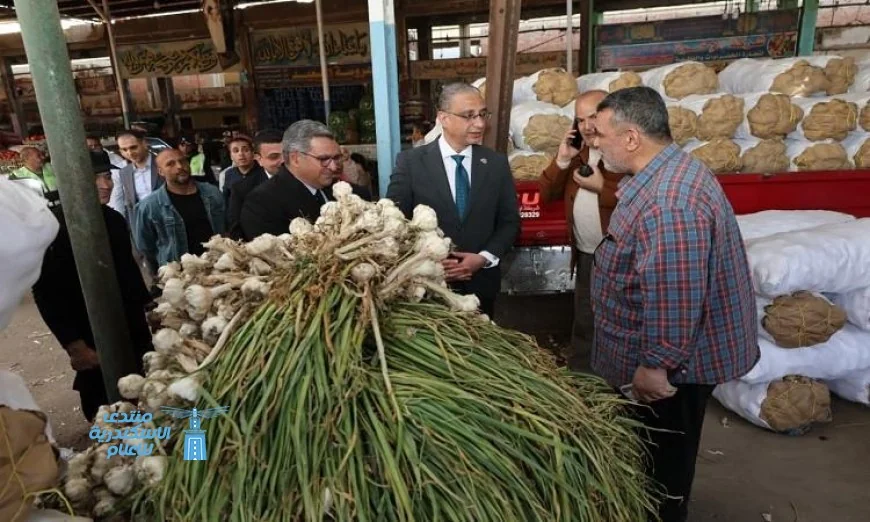 محافظ الجيزة يزور سوق الجملة للخضراوات والفاكهة في مدينة السادس من أكتوبر لتعزيز الأمن الغذائي