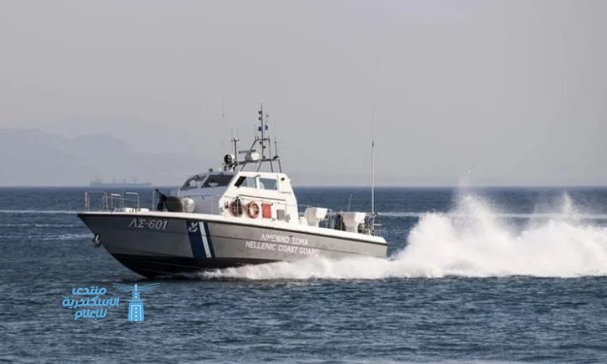 عمليات إنقاذ مدهشة لقوارب مهاجرين في البحر جنوب جزيرة كريت اليونانية