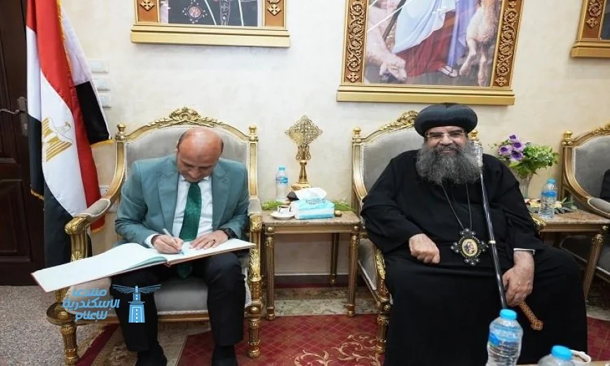 محافظ أسيوط يزور الكنائس لتهنئة الأقباط بعيد القيامة ويعزز الروابط الوطنية
