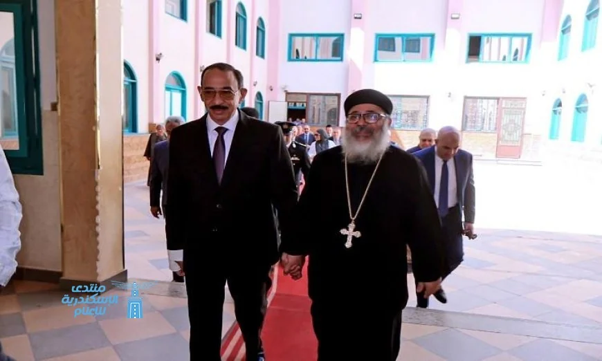 محافظ سوهاج يقوم بزيارة المطرانية لتقديم التهاني للأقباط بمناسبة عيد القيامة