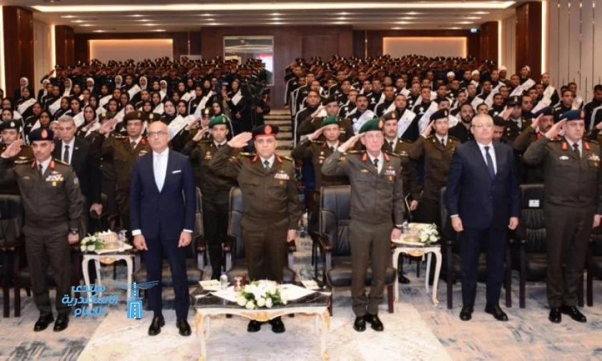 الأكاديمية العسكرية تحتفل بتخريج دورة التعايش لطلبة جامعة عين شمس في فيديو مذهل