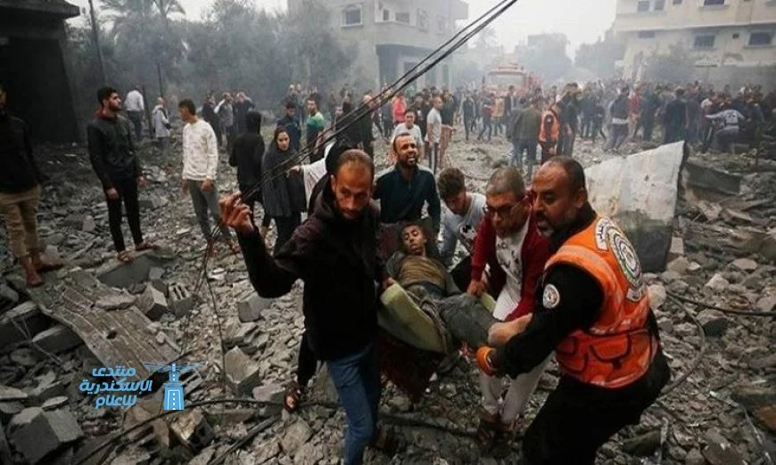 استشهاد فلسطينيين إثر قصف قوات الاحتلال في خان يونس بقطاع غزة