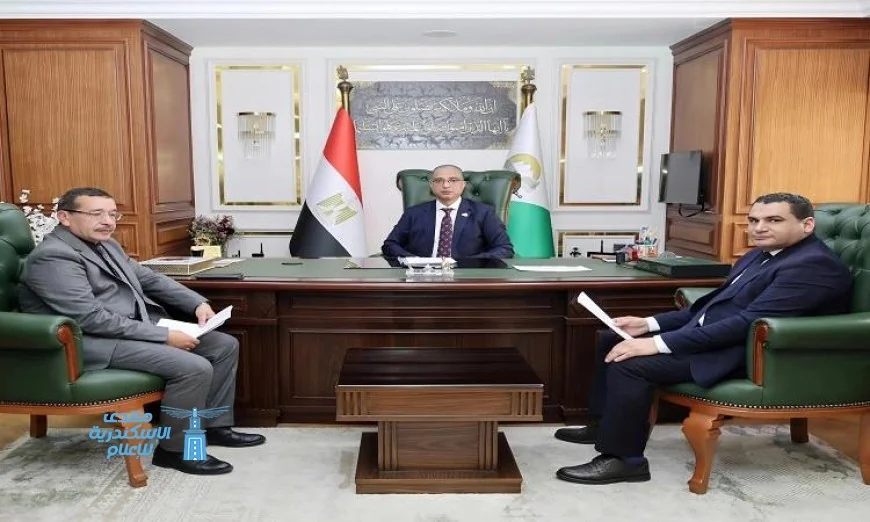 محافظ الجيزة يراقب جاهزية موسم حصاد القمح المحلي وتوريده