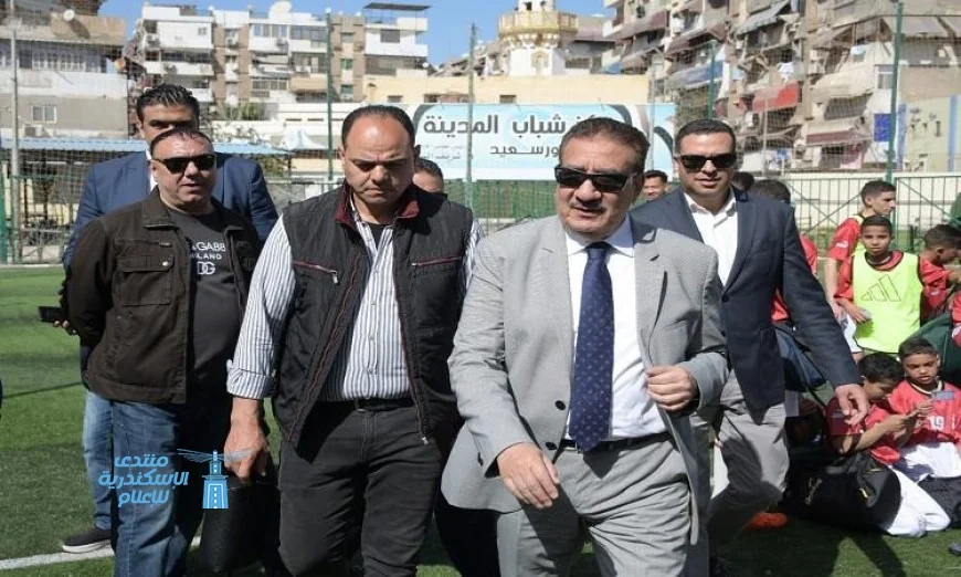 محافظ بورسعيد يستعرض جهود تطوير مركز شباب المدينة بالمناخ ويشرف على مبادرة حياة كريمة