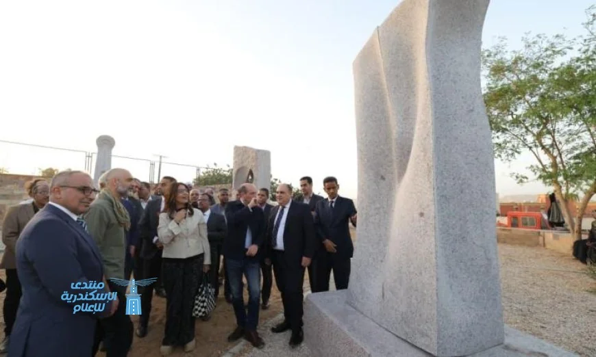 تجديد عرض 3 أعمال فنية مذهلة من سمبوزيوم أسوان في ميادين السويس