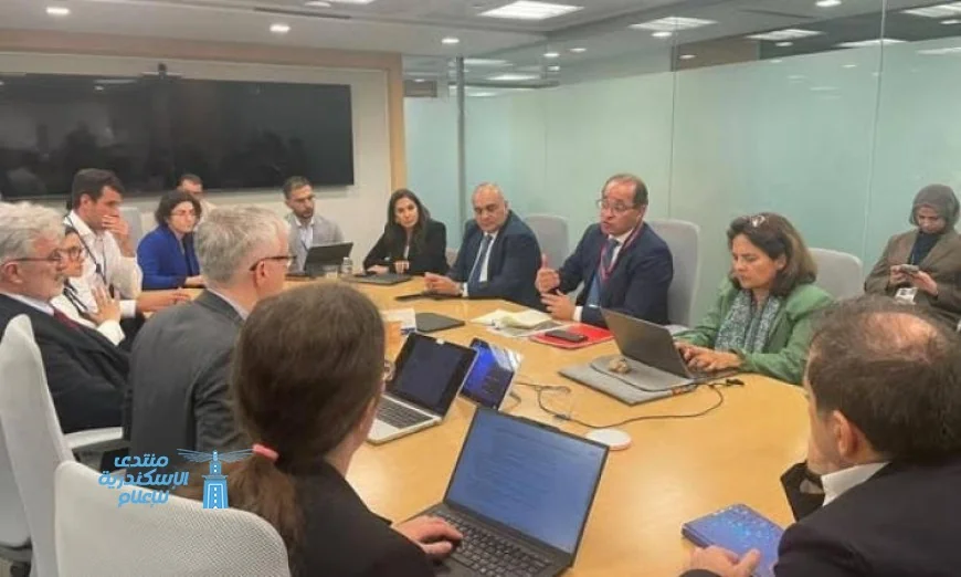 كجوك يؤكد التزام الحكومة بالإصلاحات الاقتصادية ويستعرض مبادرات دعم السياحة والتصدير