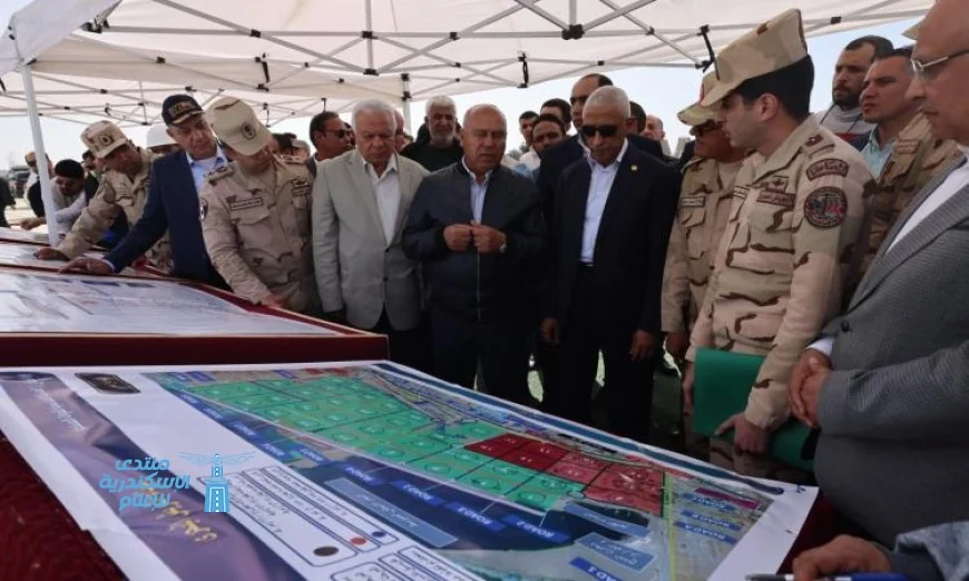 وزير النقل يقوم بجولة تفقدية لمتابعة أحدث تطورات مشروع تطوير ميناء العريش البحري