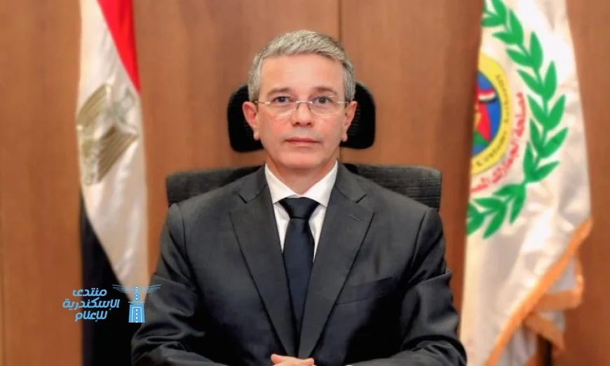 رئيس الجمارك يؤكد أهمية مكافحة التهرب والتجارة غير المشروعة لحماية الاقتصاد القومي