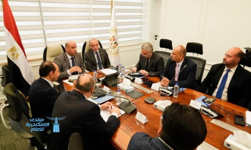 وزيرا الاستثمار والعمل يشددان على تحسين نظام التواصل مع الشركات الكبرى لتحقيق النمو الاقتصادي