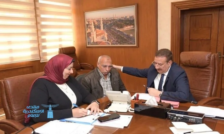 محافظ بورسعيد يجتمع بأسر الشهداء والمحاربين القدماء لتعزيز الروابط الوطنية