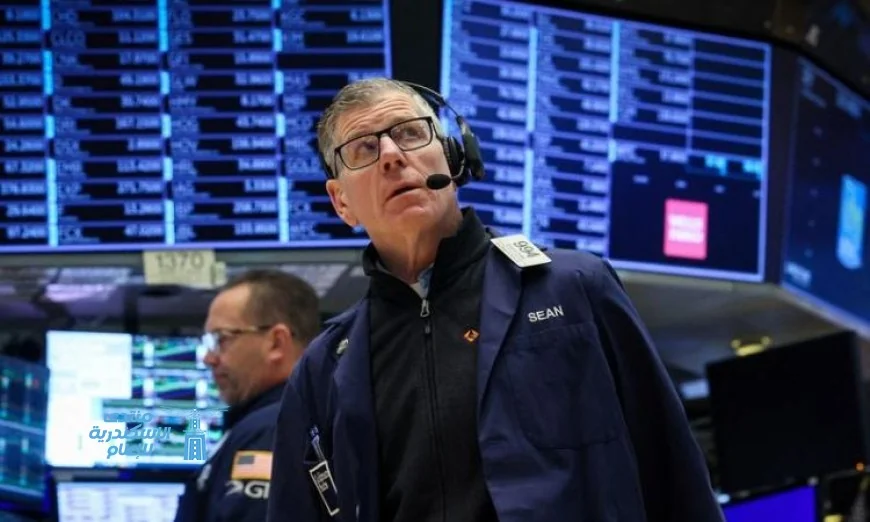 وول ستريت تشهد ارتفاعاً طفيفاً بعد تمديد وقف إطلاق النار بين الولايات المتحدة وإيران