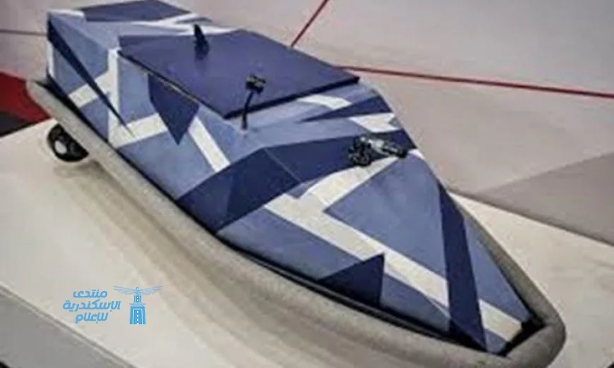 روسيا تطلق إنتاج أول زورق مسير عالمي يعمل بكابلات الألياف الضوئية