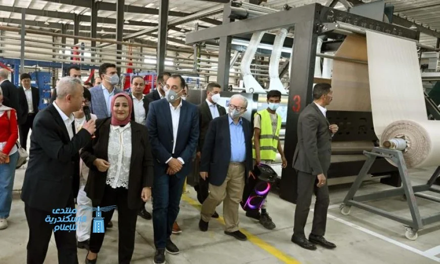 مدبولي يؤكد دعم الدولة للتوسع في الصناعات النسيجية وتعزيز القيمة المضافة