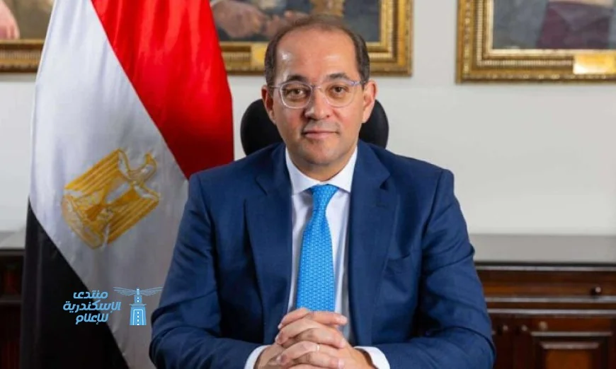 المالية تسلم سك العملة 1218 كيلو جراما من الفضة لإنتاج إصدارات تذكارية جديدة