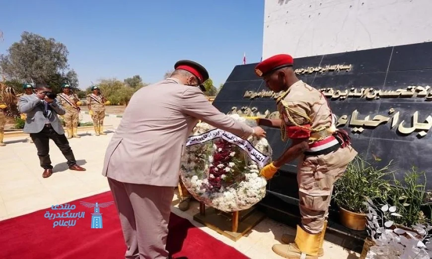 محافظ أسيوط يكرم الشهداء بوضع إكليل من الزهور على النصب التذكاري