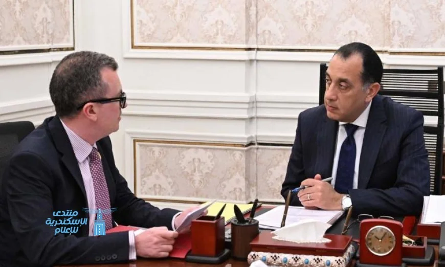 رئيس الوزراء يناقش مع وزير التخطيط نتائج الاجتماع مع صندوق النقد الدولي